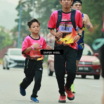 Runner Photo 7046097