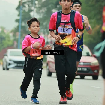 Runner Photo 7046098