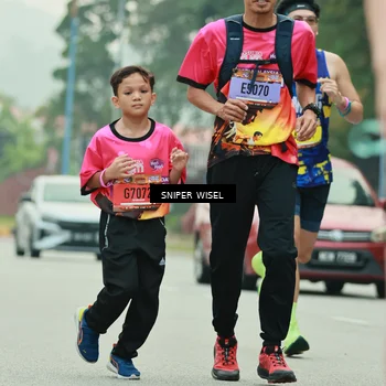 Runner Photo 7046105
