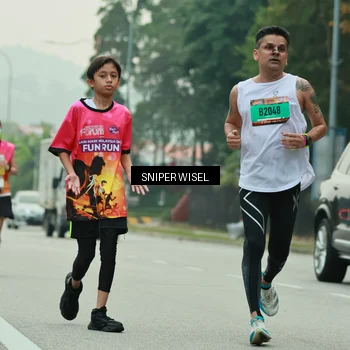 Runner Photo 7046111