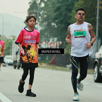 Runner Photo 7046113