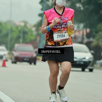 Runner Photo 7046121