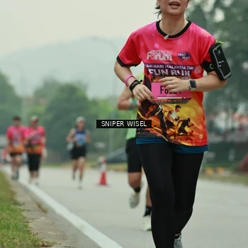 Runner Photo 7046154