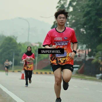 Runner Photo 7046209