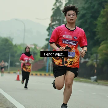 Runner Photo 7046212