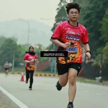 Runner Photo 7046213