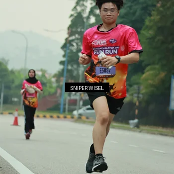 Runner Photo 7046219