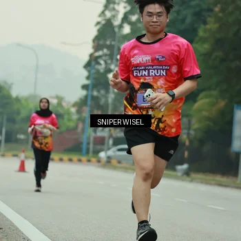 Runner Photo 7046224
