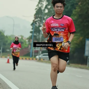 Runner Photo 7046225