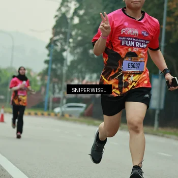 Runner Photo 7046231
