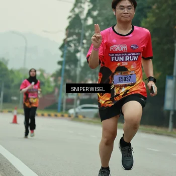 Runner Photo 7046232