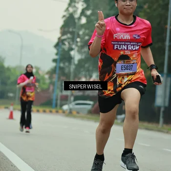 Runner Photo 7046234