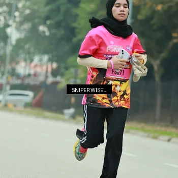 Runner Photo 7046253
