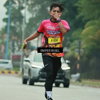 Runner Photo 7046323