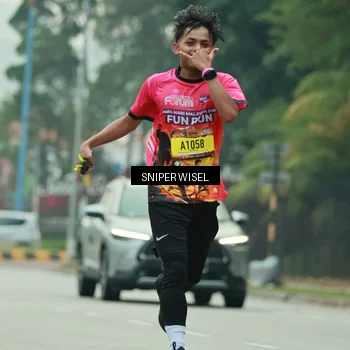 Runner Photo 7046324
