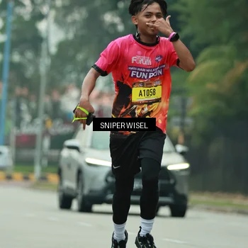 Runner Photo 7046325