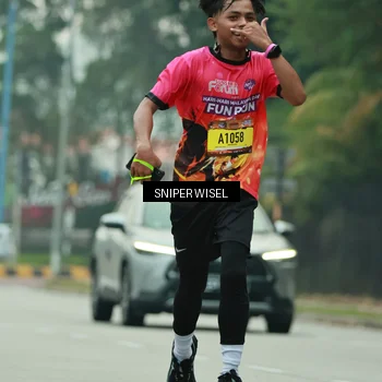 Runner Photo 7046328