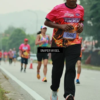 Runner Photo 7046336
