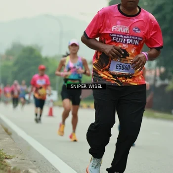 Runner Photo 7046343