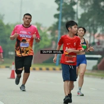 Runner Photo 7046403