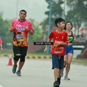 Runner Photo 7046408