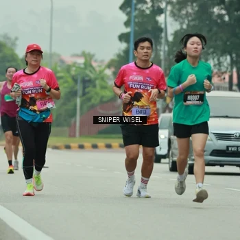 Runner Photo 7046468
