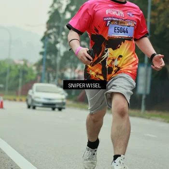 Runner Photo 7046504