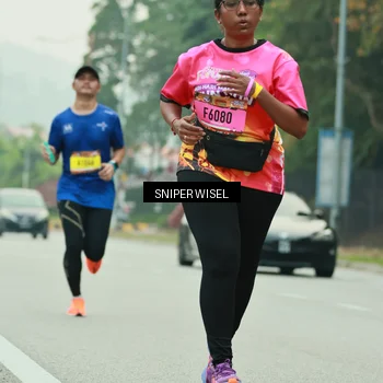 Runner Photo 7046540