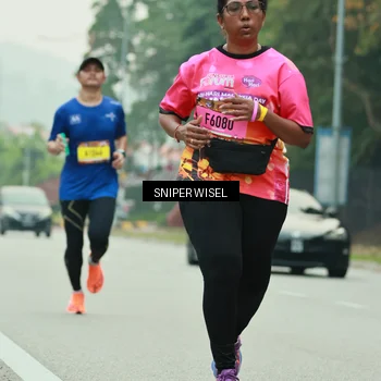 Runner Photo 7046543
