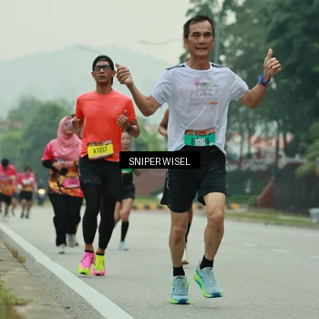 Runner Photo 7046572