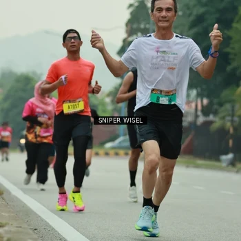 Runner Photo 7046585