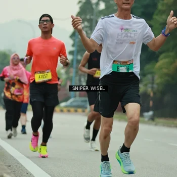 Runner Photo 7046598