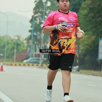 Runner Photo 7046633