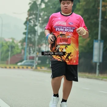 Runner Photo 7046642