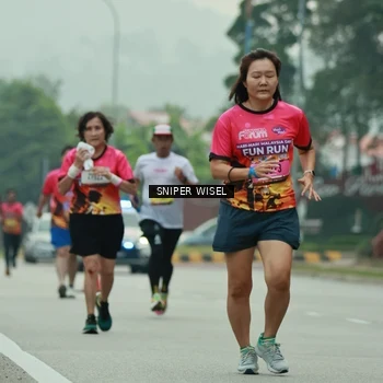 Runner Photo 7046654