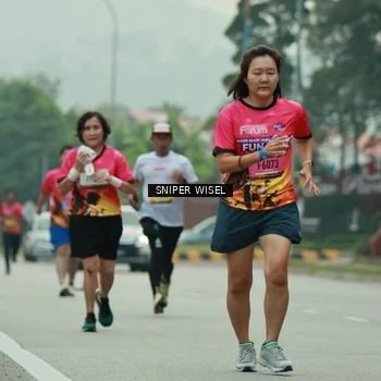Runner Photo 7046657