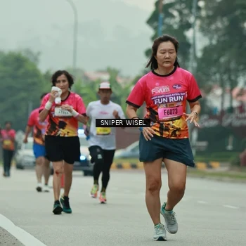Runner Photo 7046662