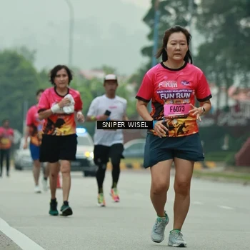 Runner Photo 7046664