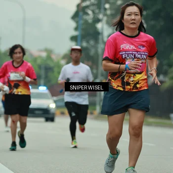 Runner Photo 7046669