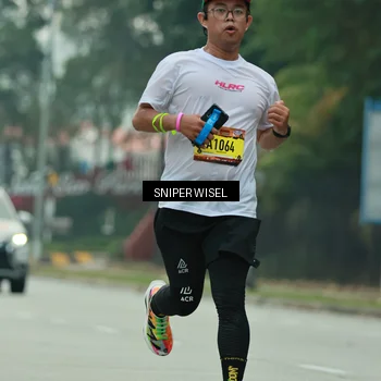 Runner Photo 7046674