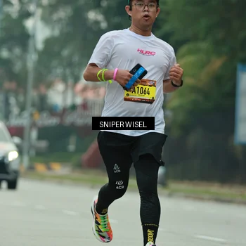Runner Photo 7046675