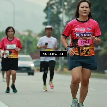 Runner Photo 7046676