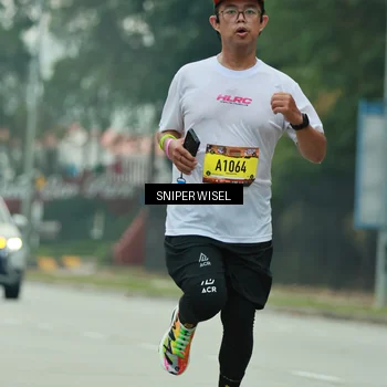 Runner Photo 7046680