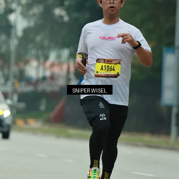 Runner Photo 7046683