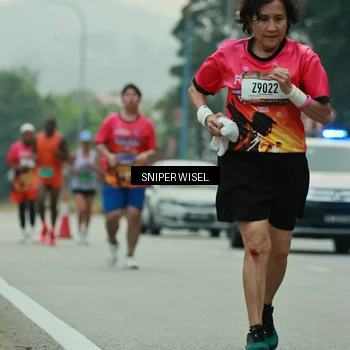 Runner Photo 7046695