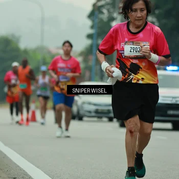 Runner Photo 7046696
