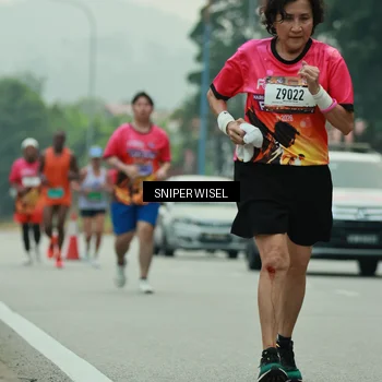 Runner Photo 7046699