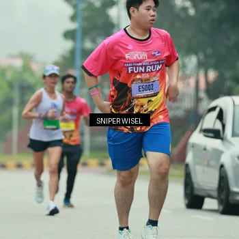 Runner Photo 7046704