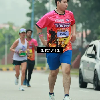 Runner Photo 7046705