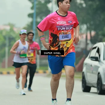 Runner Photo 7046707